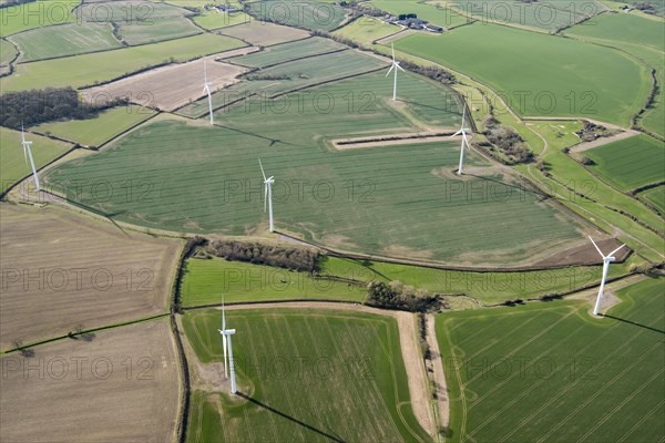 Petsoe Manor Wind Farm and the site of St Martin's Chapel, Ekeney, Milton Keynes, 2018.