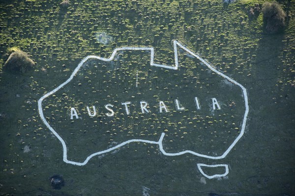 Outline chalk map of Australia, Wiltshire, 2019. Creator: Damian Grady.