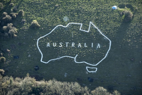 Outline chalk map of Australia, Wiltshire, 2019. Creator: Damian Grady.