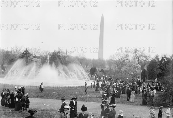 Easter Egg Rolling, White House, 1913.