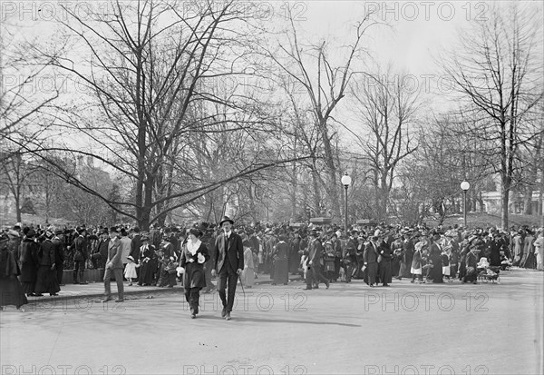 Easter Egg Rolling, White House, 1914.