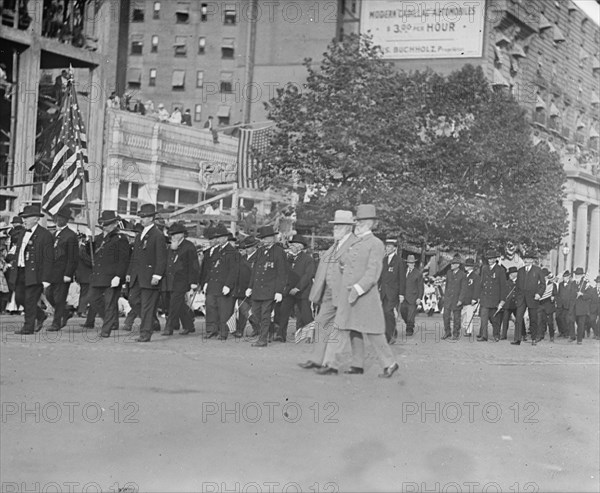 Grand Army of The Republic - Unit in Draft Parade of D.C. 2 Confederate Soldiers in Foreground, 1917.