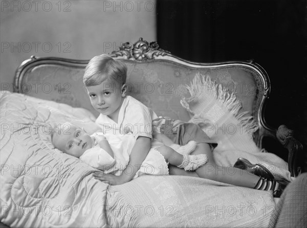 Haller, Robert, Children - Portrait, 1933.