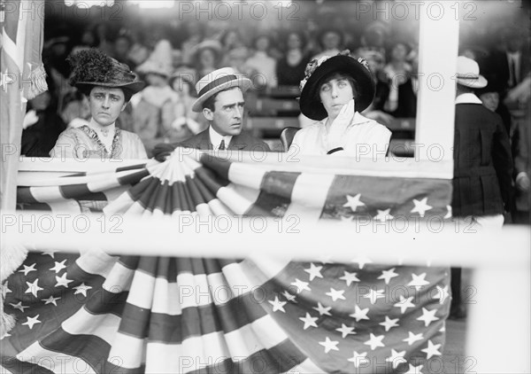 Horse Shows - Miss Helen Woodrow Bones; Dr. Cary T. Grayson; Miss Eleanor Wilson, 1913.