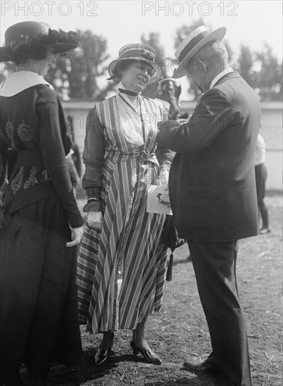 Horse Shows - Mrs. E.B. Powers, Pittsburgh, Pa., 1916.