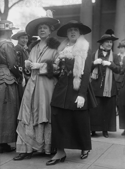 Horse Shows - Mrs. William Cummings Story, 1916.