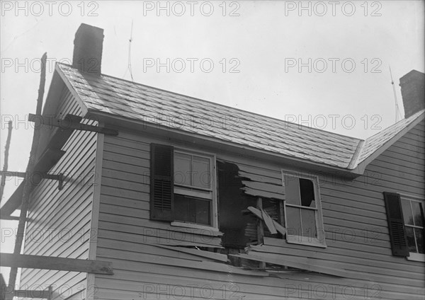 Indian Head, Md. Navy Proving Ground - Residence of George Swann..., 1916. Creator: Harris & Ewing.