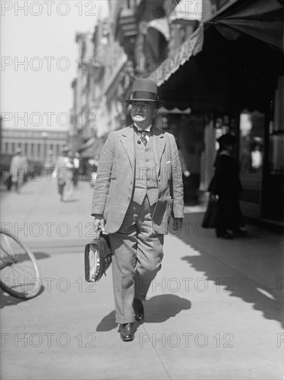 Lafollette, Robert M., Rep. from Wisconsin 1885-1891; Governor, 1901-1906; Senator, 1906-1925, 1917.