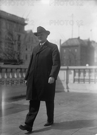 Lenroot, Irving Luther. Rep. from Wisconsin, 1909-1918; Senator, 1918-1927, 1917.