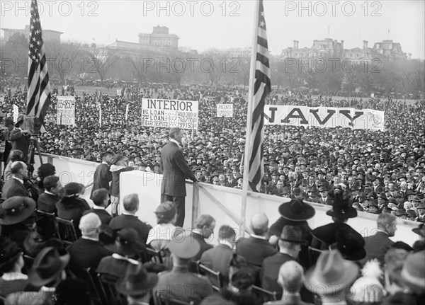 Liberty Loan Crowds, 1917.
