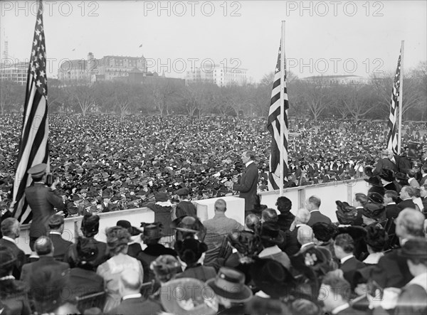 Liberty Loan Crowds, 1917.