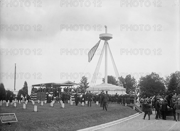 Maine Memorial Dedication, February 15, of Memorial in Arlington National Cemetery..., Feb 1915. Creator: Harris & Ewing.