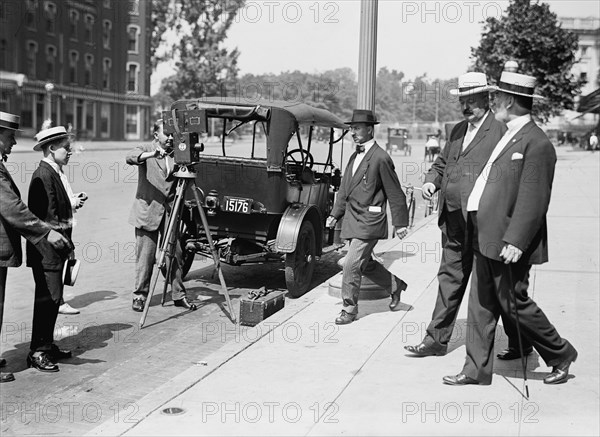 Mann, James R., Rep. from Illinois, 1897-1922. with Senator Penrose, 1914.