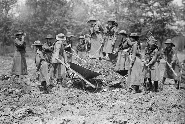 National Emergency War Gardens Com. - Girl Scouts Gardening at D.A.R., 1917.