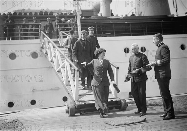 Navy Yard, U.S., Washington - Capt. Hilary P. Jones And Comdr. Taylor Greeting Arrivals, 1914.