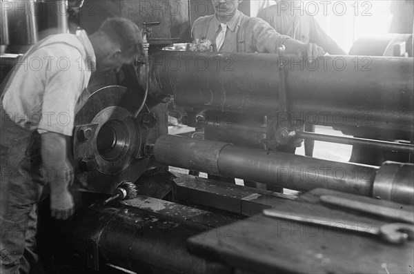 Navy Yard, U.S., Washington - Hydrolic Ram, 1917.