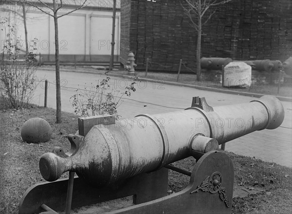 Navy Yard, U.S., Washington, 1917.