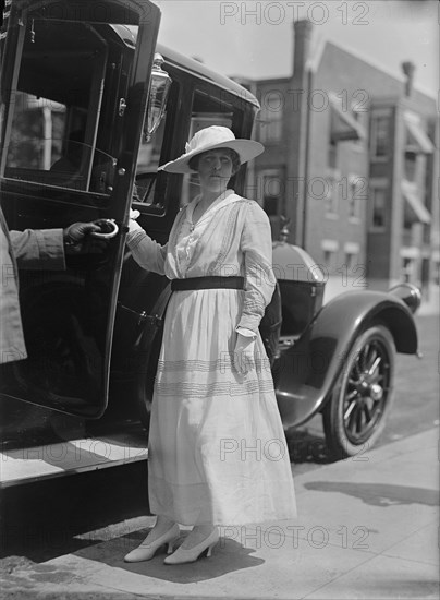 Park View School - Miss Margaret Wilson, 1917.