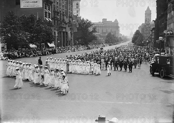 Preparedness Parade - Units of Women in Parade, 1916.