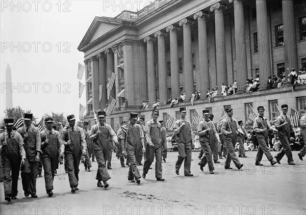 Preparedness Parade - Workmen, 1916.