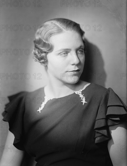 Quinn, Frances - Portrait, 1933.