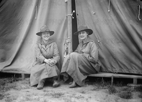 Woman's National Service School Under Woman's Section, Navy League, in Camp, 1917.