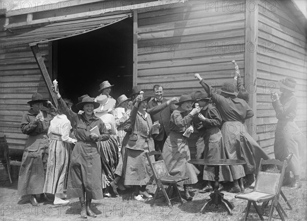 Woman's National Service School, 1916.