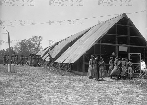 Woman's National Service School, Under Woman's Section, Navy League, 1917.