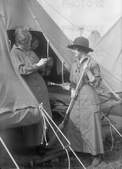 Woman's National Service School, Under Woman's Section, Navy League, Mrs. Slater And Miss Moore, 1916.