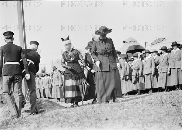 Woman's National Service School, Under Woman's Section, Navy League, Review, 1916.