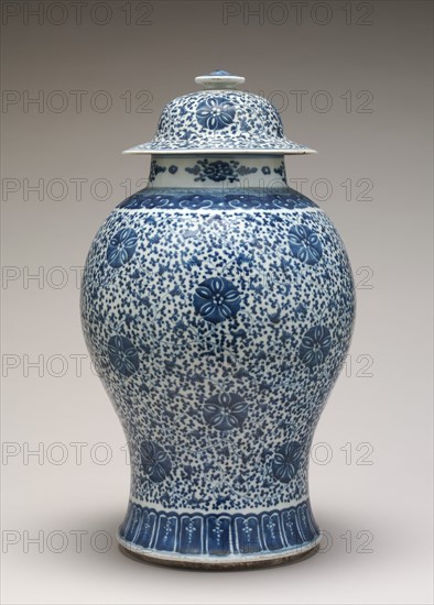 Blue and White Jar with Cover, 18th century.