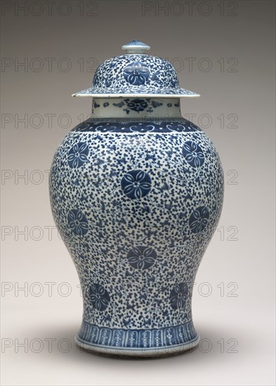 Blue and White Jar with Cover, 18th century.
