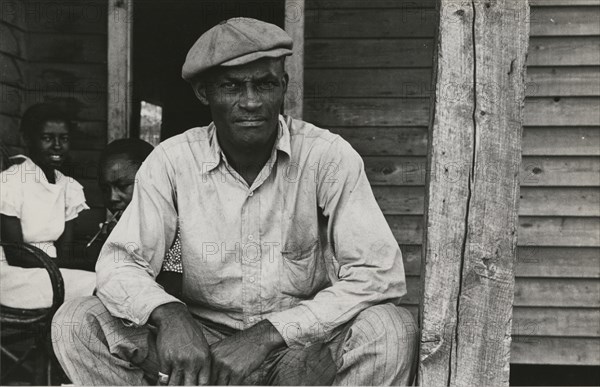 Sharecropper on Sunday, Little Rock, Ark, October 1935.