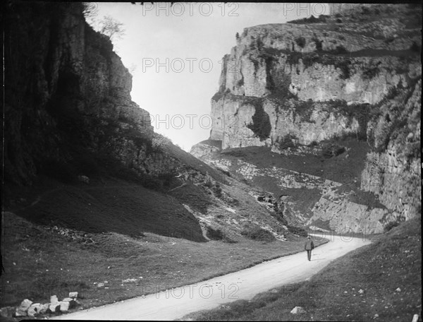 Cheddar Gorge, Cliff Road, Cheddar, Sedgemoor, Somerset, 1907. Creator: Katherine Jean Macfee.