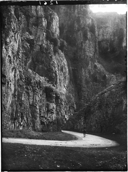 Cheddar Gorge, Cliff Road, Cheddar, Sedgemoor, Somerset, 1907. Creator: Katherine Jean Macfee.