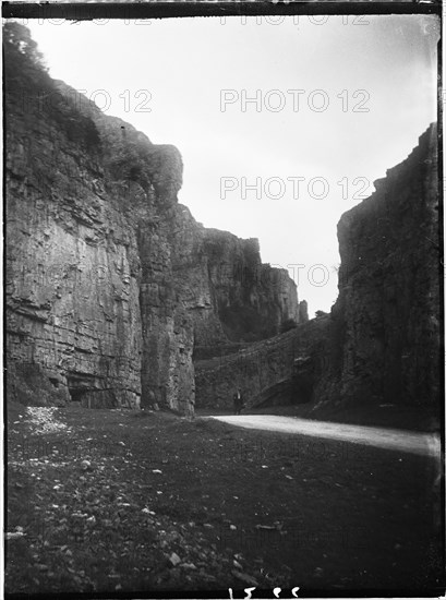 Cheddar Gorge, Cliff Road, Cheddar, Sedgemoor, Somerset, 1907. Creator: Katherine Jean Macfee.