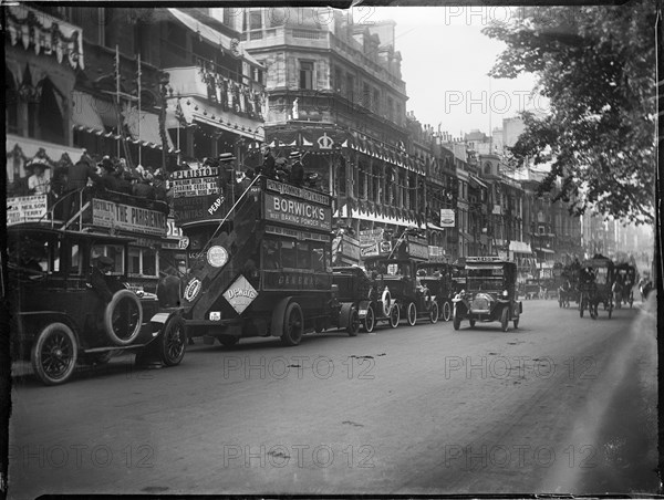 Piccadilly, City of Westminster, London, 1911. Creator: Katherine Jean Macfee.