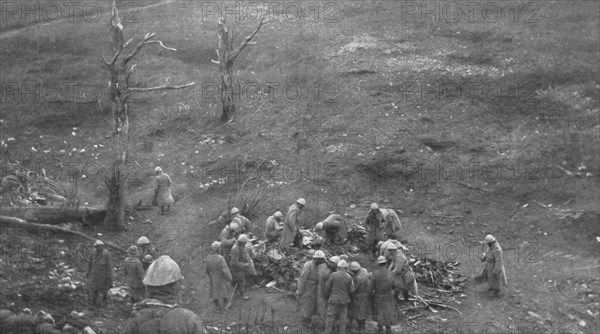 'Notre Infanterie a Verdun; Apres le combat : nos soldats, maitres du terrain..., 1916. Creator: Unknown.