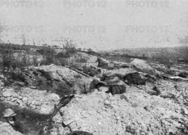 'Une semaine de combats sur la rive gauche de la Meuse; 14 mars (midi). --Notre ligne..., 1916. Creator: Unknown.