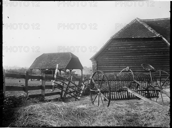 Green End Farm, Green End, Radnage, Wycombe, Buckinghamshire, 1919. Creator: Katherine Jean Macfee.