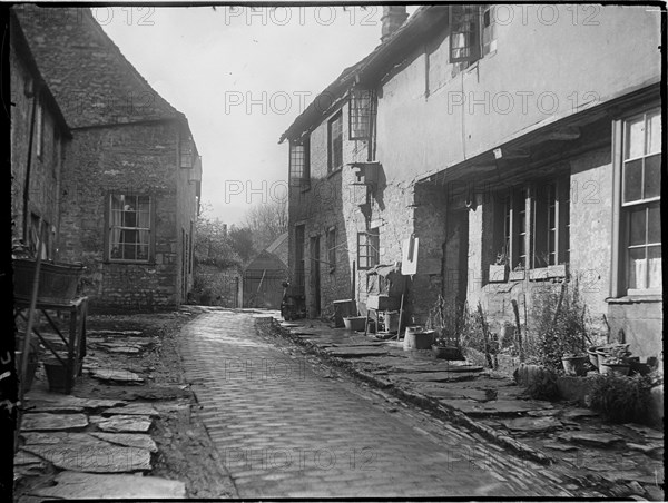 Old George Yard, Burford, West Oxfordshire, Oxfordshire, 1924. Creator: Katherine Jean Macfee.