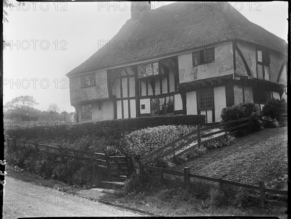 Ye Olde House, Stone-in-Oxney, Stone-cum-Ebony, Ashford, Kent, 1926. Creator: Katherine Jean Macfee.