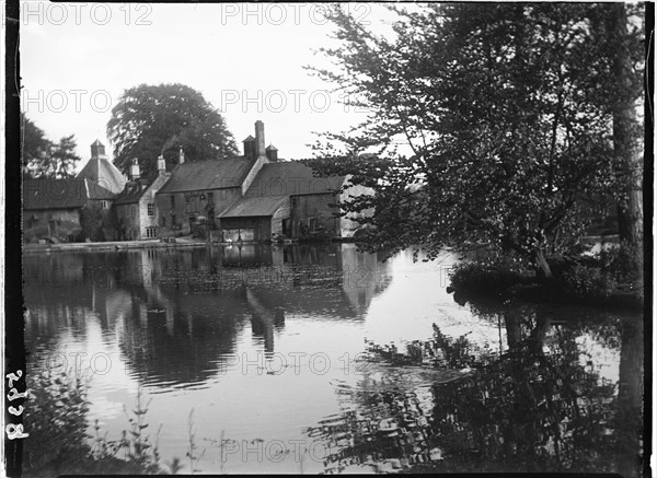 Donnington Brewery, Donnington, Cotswold, Gloucestershire, 1928. Creator: Katherine Jean Macfee.