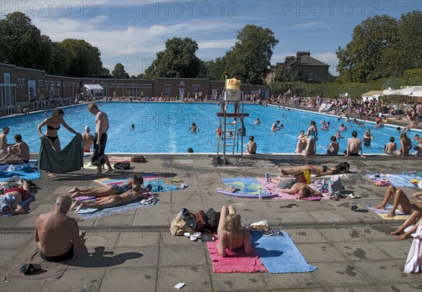 Brockwell Lido, Dulwich Road, Brockwell Park, Lambeth, London, 2012. Creator: Simon Inglis.