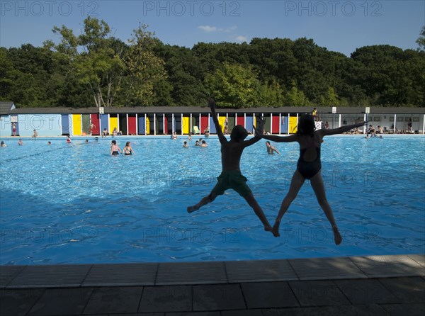 Tooting Bec Lido, Tooting Bec Road, Streatham, Wandsworth, London, 2013. Creator: Simon Inglis.