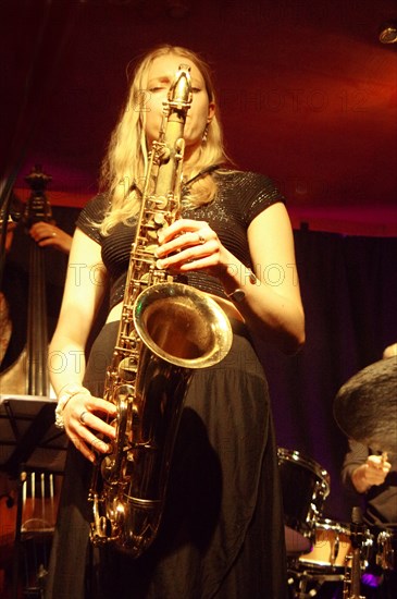 Emma Rawicz, Emma Rawicz Quintet, Verdict Jazz Club, Brighton, East Sussex, 2022. Creator: Brian O'Connor.