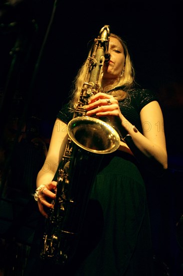 Emma Rawicz, Emma Rawicz Quintet, Verdict Jazz Club, Brighton, East Sussex, 2022. Creator: Brian O'Connor.