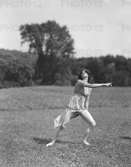 Watson, Miss, 1921 July 28. Creator: Arnold Genthe.