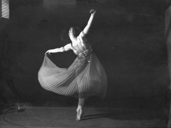 St. Denis, Ruth, 1919 Feb. 11. Creator: Arnold Genthe.