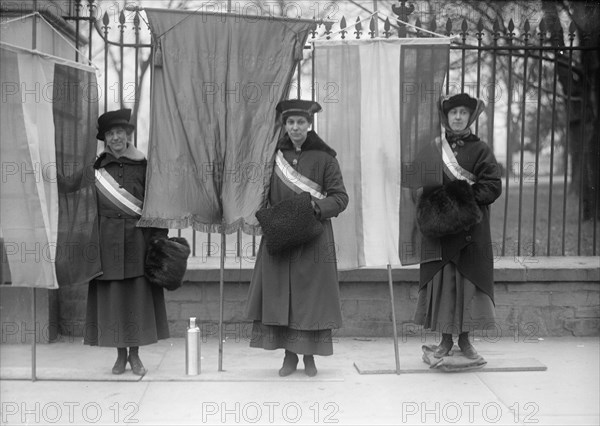 Woman Suffrage - Pickets, 1917. Creator: Harris & Ewing.